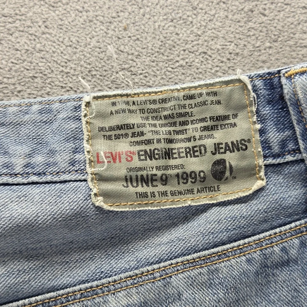 Vintage‎ Levis Engineered Jeans Mens 10th Anniversary Twisted Flap Fits 32x26